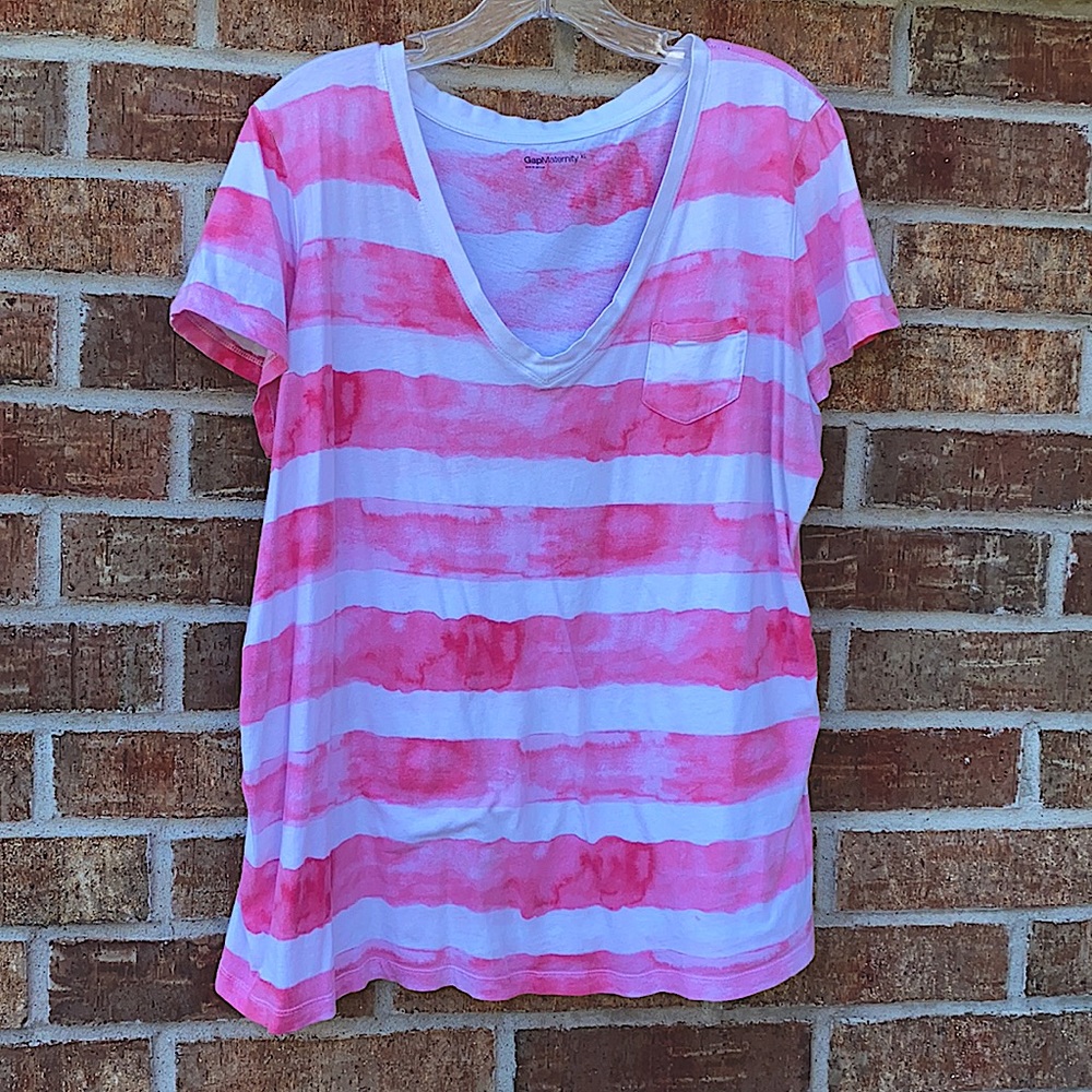 Gap Maternity XL Pink & white striped V neck with small pocket tee